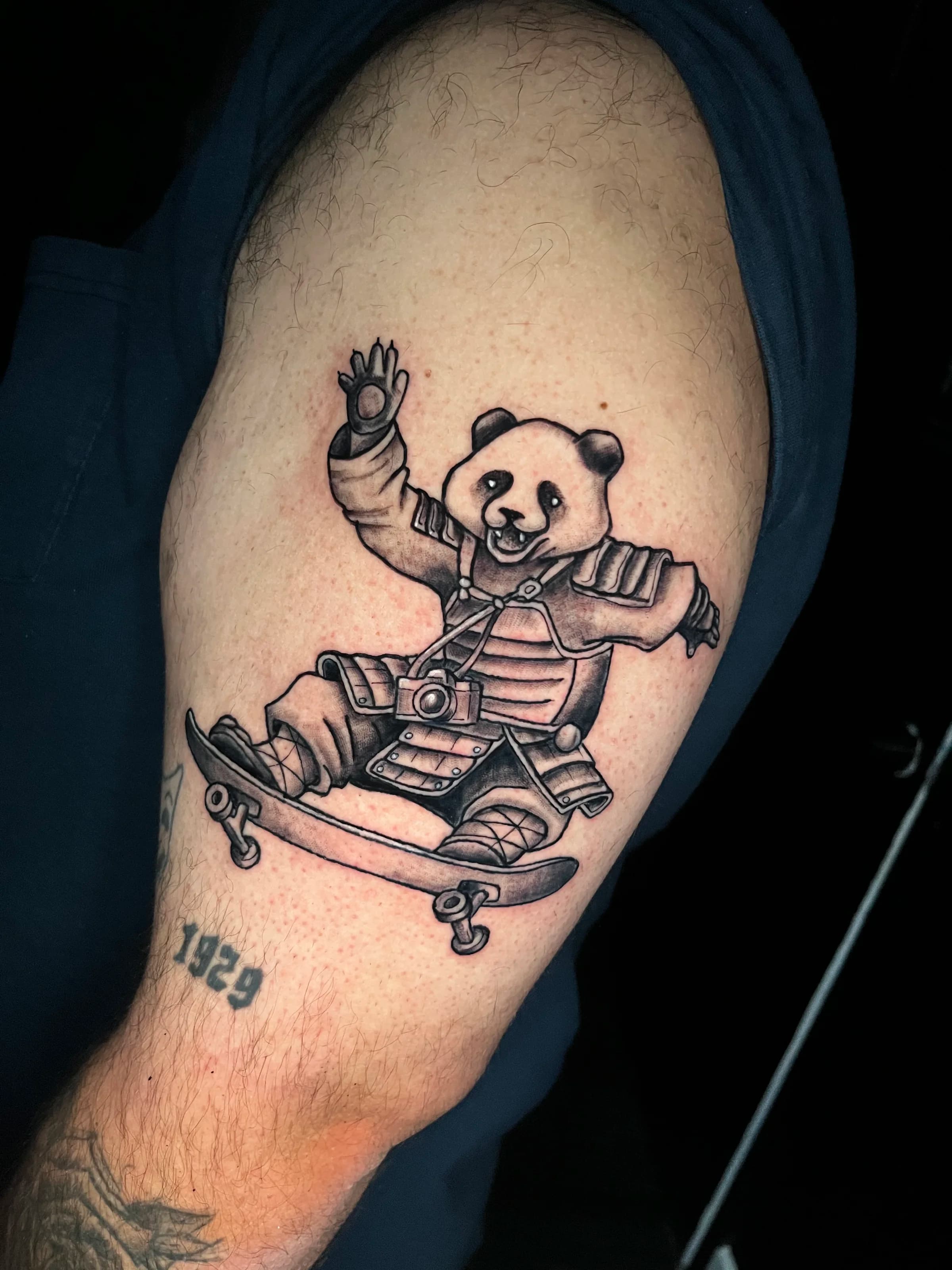 Panda samurái en blackwork